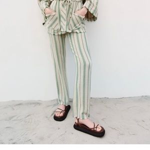 Zara pants size Small